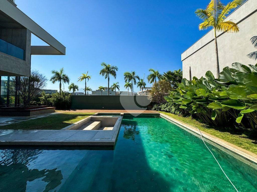 Casa triplex nova com 4 suítes e lazer no Alphaville — foto 3