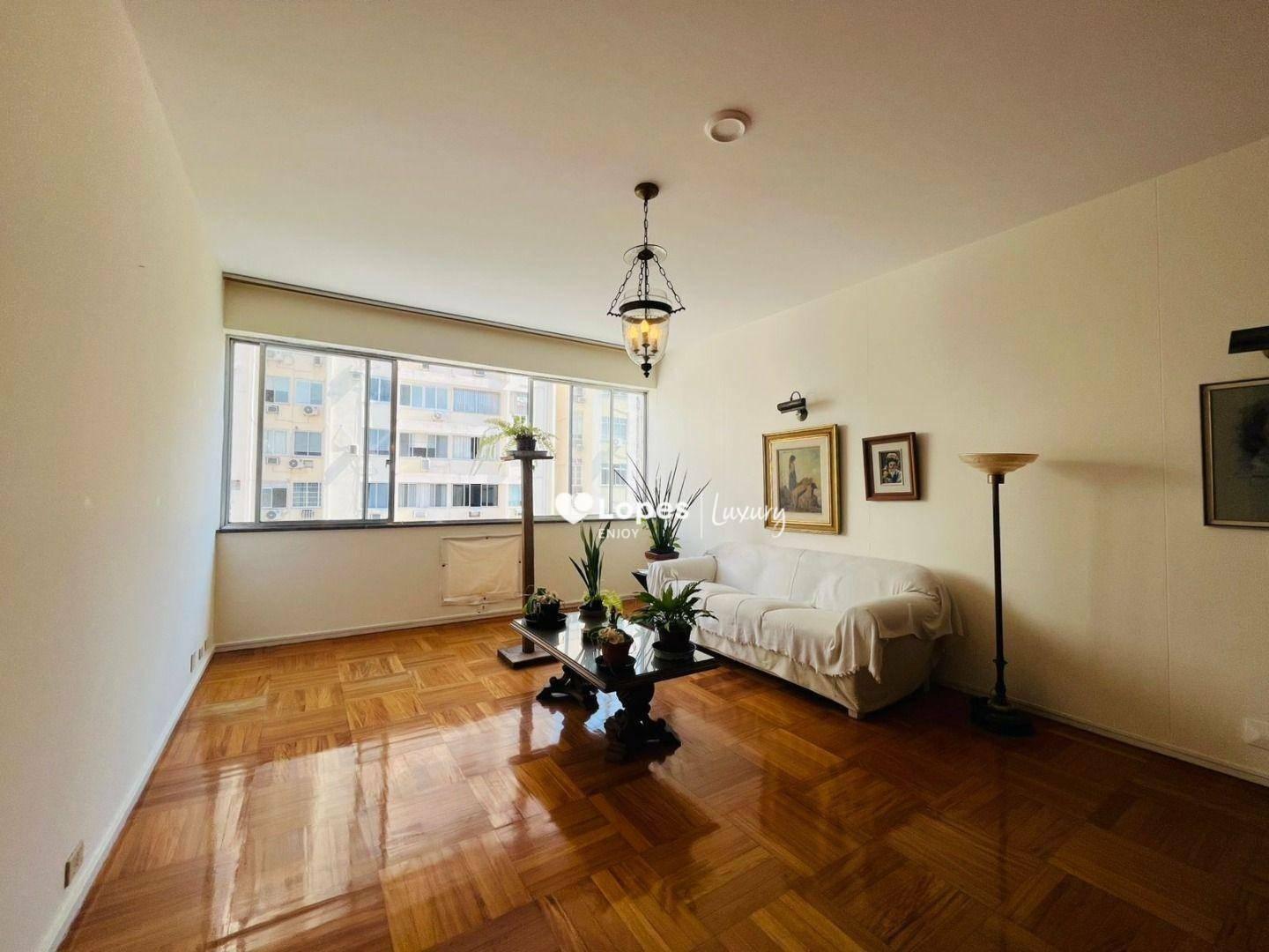 Apartamento na Barão da Torre