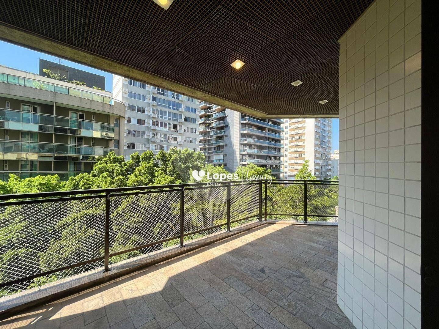 Apartamento com varanda e 2 quartos  em Ipanema