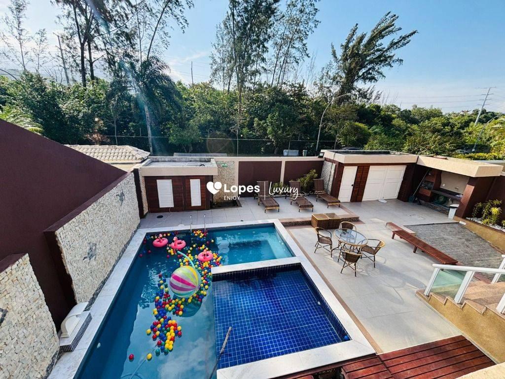 Maravilhosa casa com 6 quartos na Barra da Tijuca no Condomínio  Interlagos Qualitty  ll