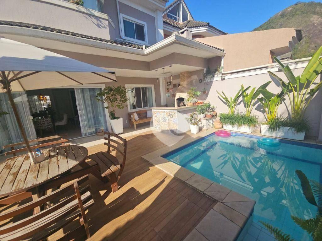 Casa com 4 quartos à venda, 209 m² por R$ 1.070.000 - Vargem Pequena - Rio de Janeiro/RJ