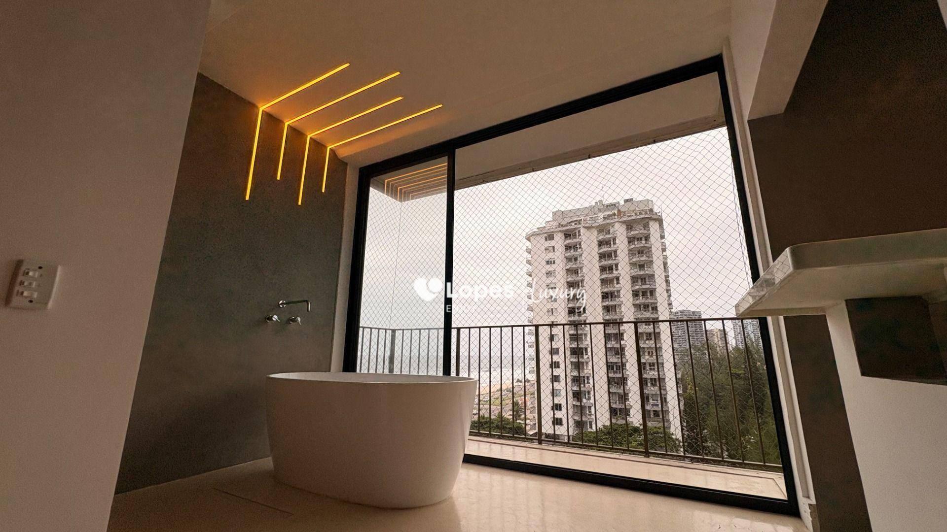 Imóvel com Hidro e  Vista Mar com 2 dormitórios à venda, 70 m² por R$ 1.700.000 - Barra da Tijuca - Rio de Janeiro/RJ — foto 2