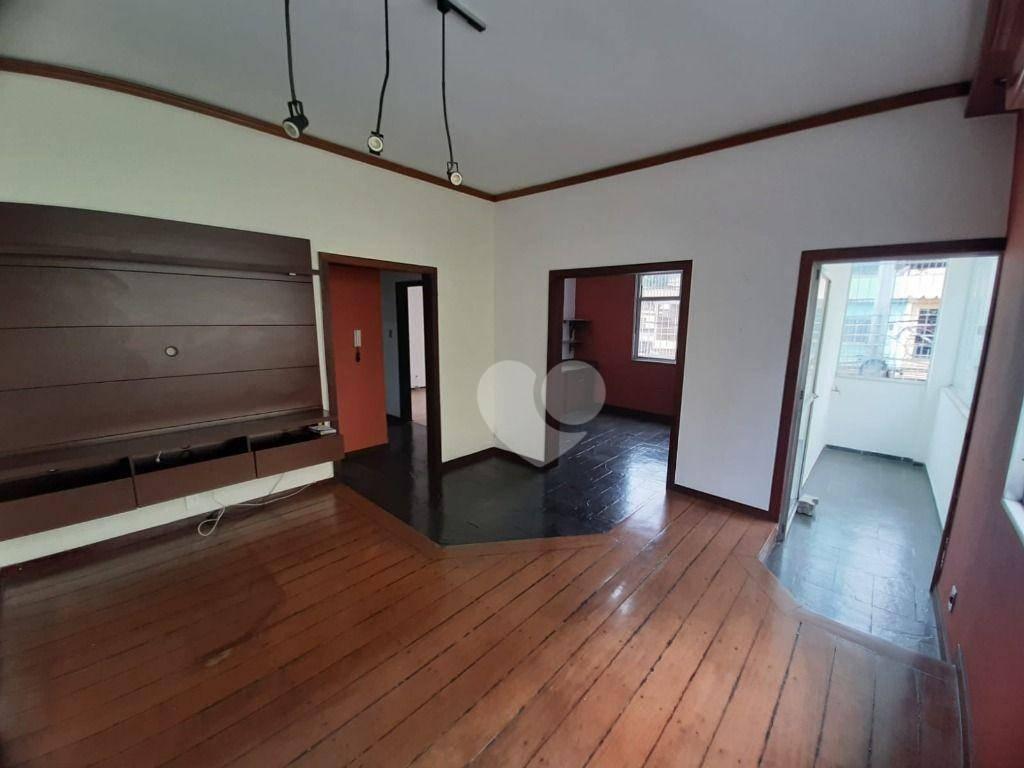 Apartamento duplex com 03 quartos, suite, área de serviço, terraço, em frente ao Norte Shopping.