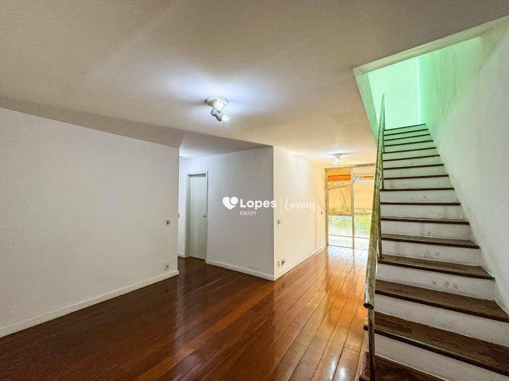 Cobertura 4 quartos, 2 suítes, 214 m², Vila Isabel