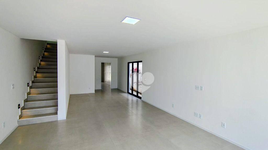 Linda Casa com 3 suítes à venda, 290 m² por R$ 1.890.000 - Vargem Pequena - Rio de Janeiro/RJ