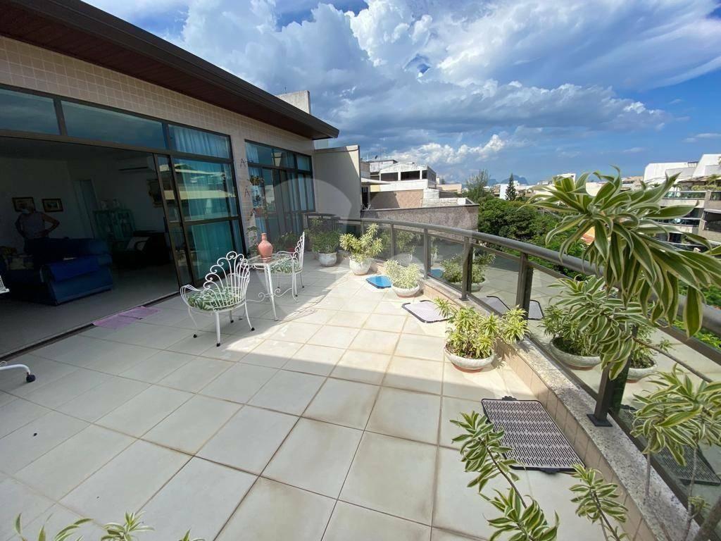 VENÂNCIO VELOSO Cobertura com 4 quartos, 2 suítes  à venda, 192 m² por R$ 1.150.000 - Recreio dos Bandeirantes