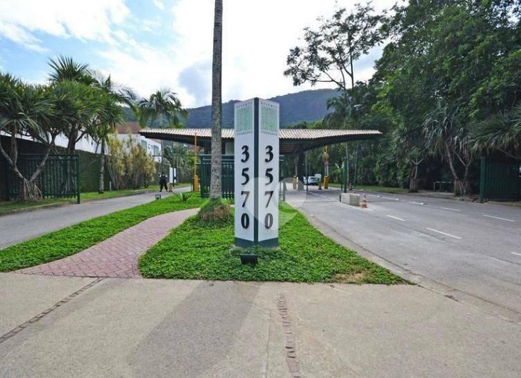 Terreno em Condomínio com churrasqueira