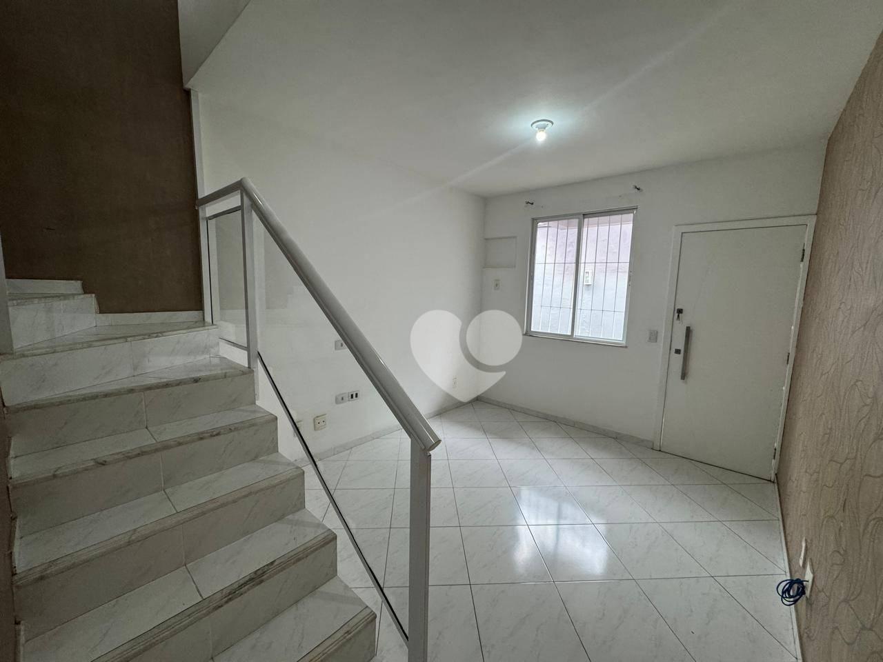 Casa Duplex reformada na Taquara com 3 quartos sendo 1 Suíte com Closet. RGI individualizado e aceita financiamento bancário. — foto 2
