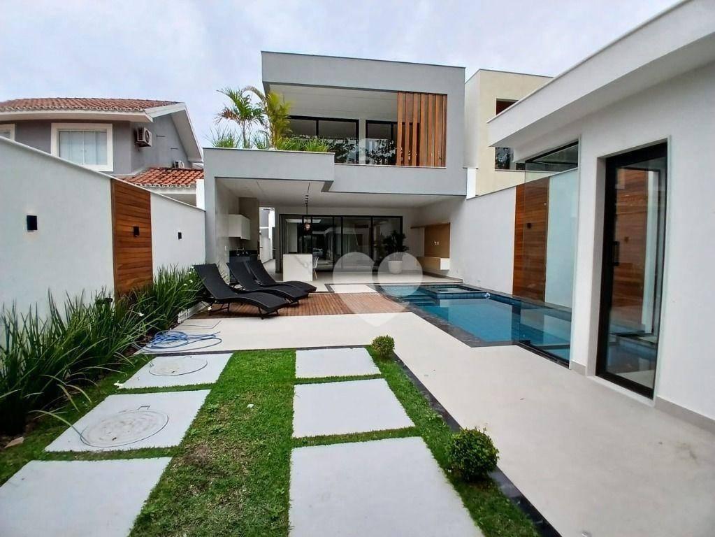 Casa com 5 quartos à venda, 450 m² por R$ 4.500.000 - Barra da Tijuca - Rio de Janeiro/RJ — Foto 1 de 64