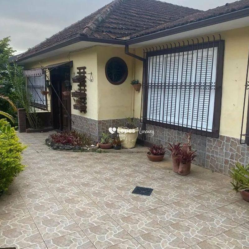 Casa com 5 quartos à venda, 197 m² por R$ 2.299.000 - Coronel Veiga - Petrópolis/RJ