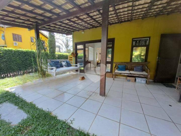 Casa com 4 quartos sendo 1 suíte  à venda, 79 m² por R$ 685.000 - Vargem Grande - Rio de Janeiro/RJ