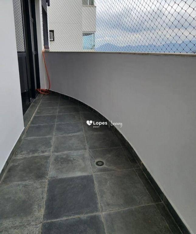 Varanda, vistão livre, sala 2 ambientes, 2 quartos (1 suíte)1 vaga