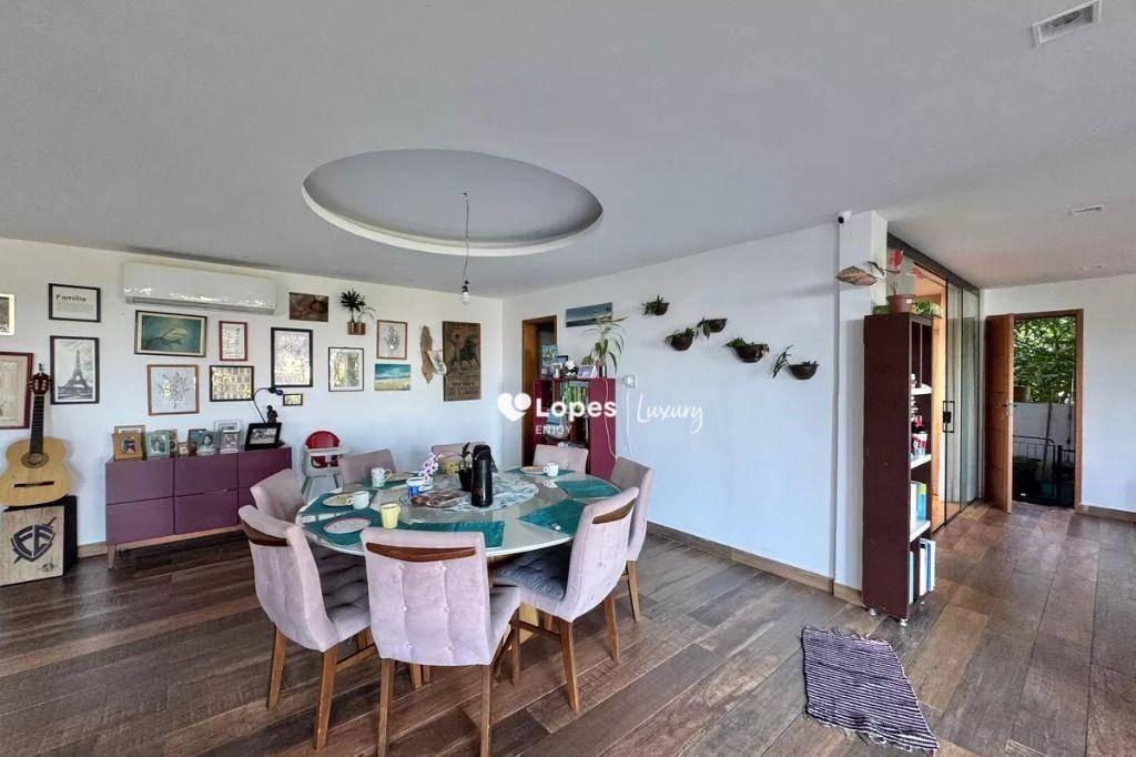 Casa com 5 quartos à venda, 554 m² por R$ 1.900.000 — foto 2