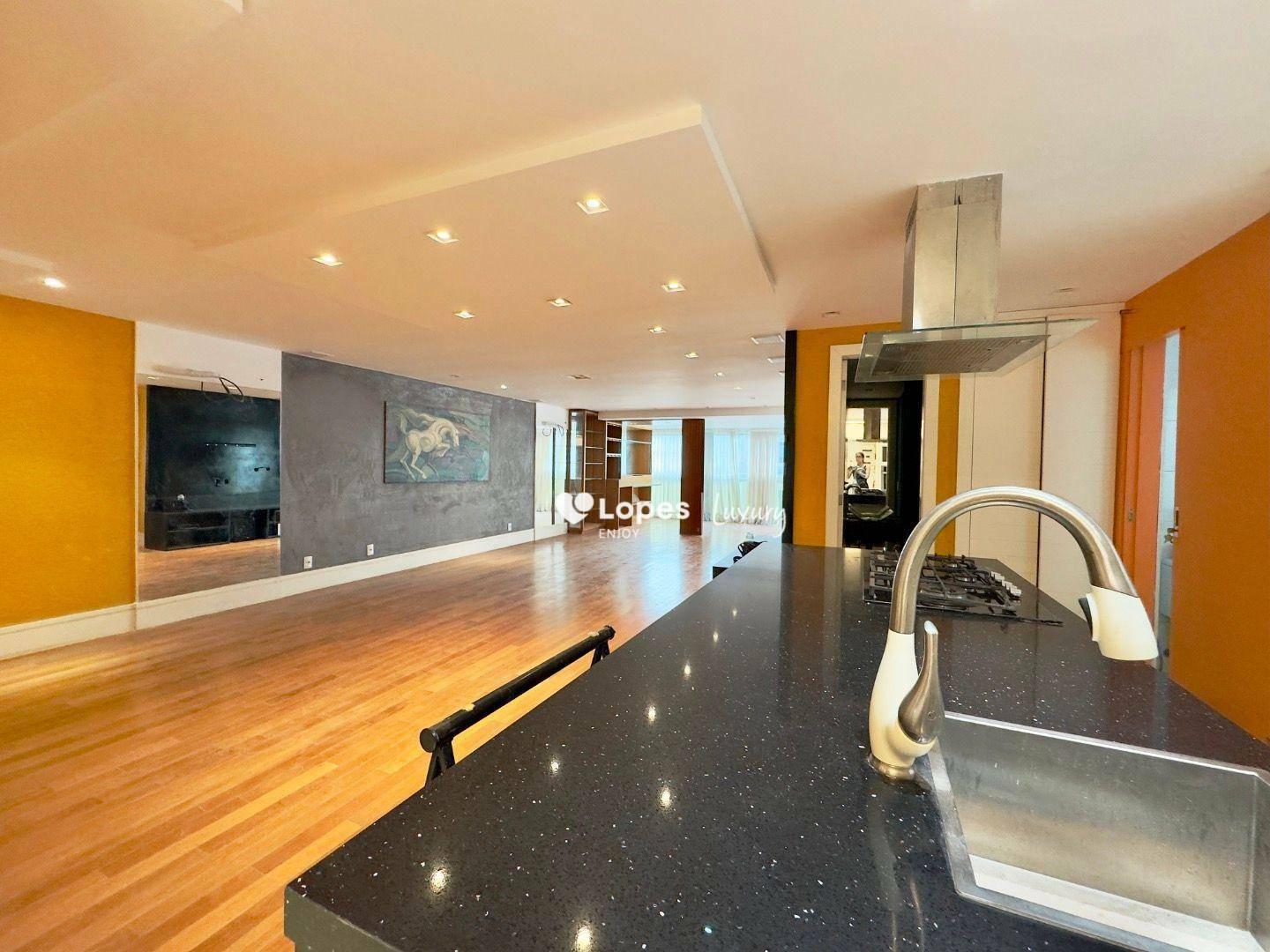 Cobertura com 3 quartos (duas suítes), 2 vagas à venda, 163 m² por R$ 2.600.000 - Lagoa - Rio de Janeiro/RJ