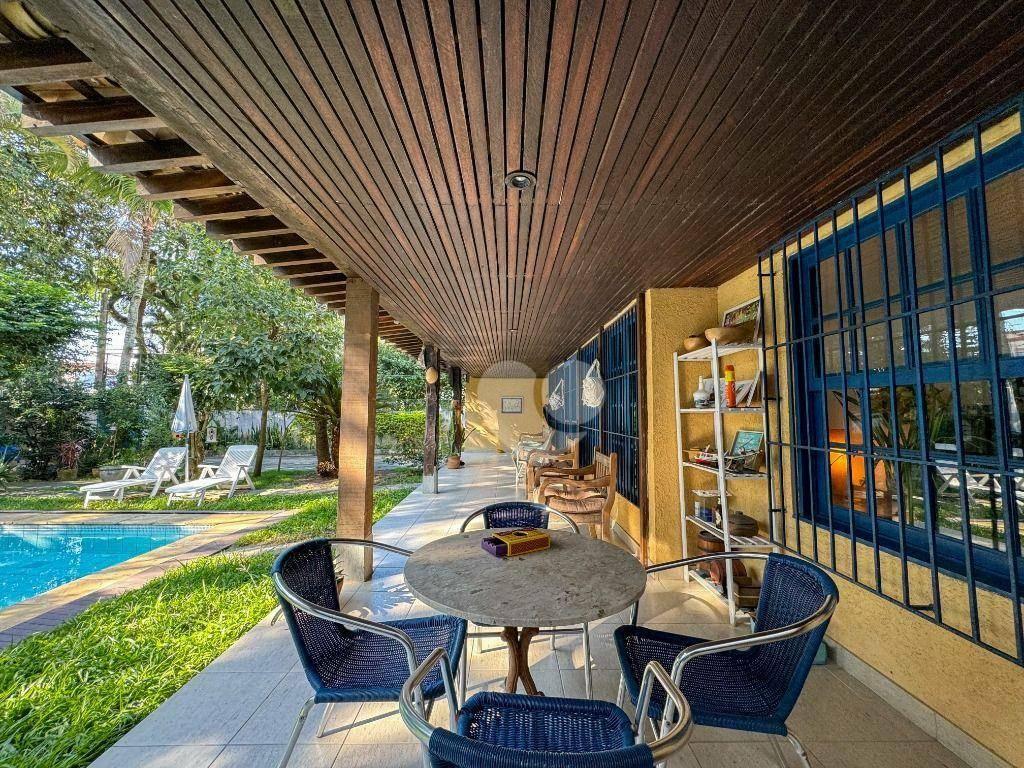 Casa com Terreno 573 m² Área construída 519 m² , à venda por R$ 1.800.000 -Recreio dos Bandeirantes