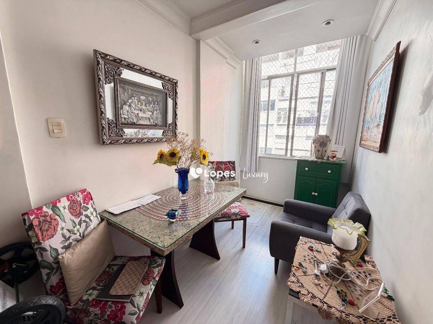 Apartamento com 2 dormitórios à venda, 60 m² por R$ 1.100.000,00 - Copacabana - Rio de Janeiro/RJ