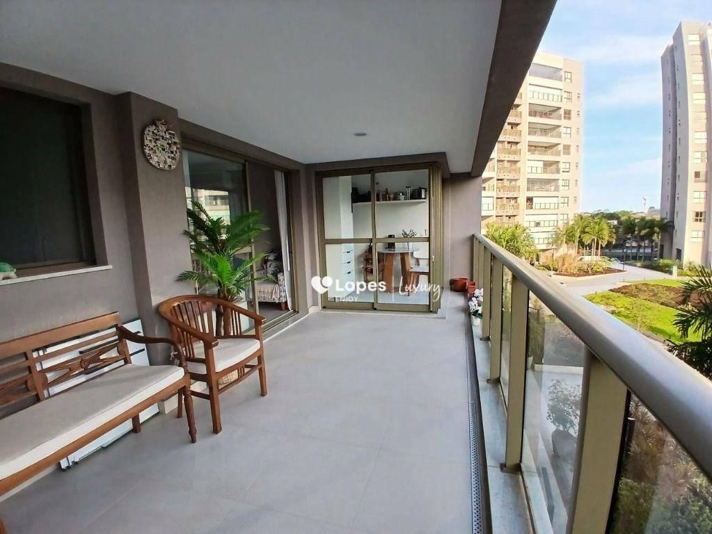 LOPES ENJOY Vende  excelente apartamento com 3 quartos( 1 suíte) à venda, 121 m² por R$ 1.899.000 - Barra da Tijuca - Rio de Janeiro/RJ