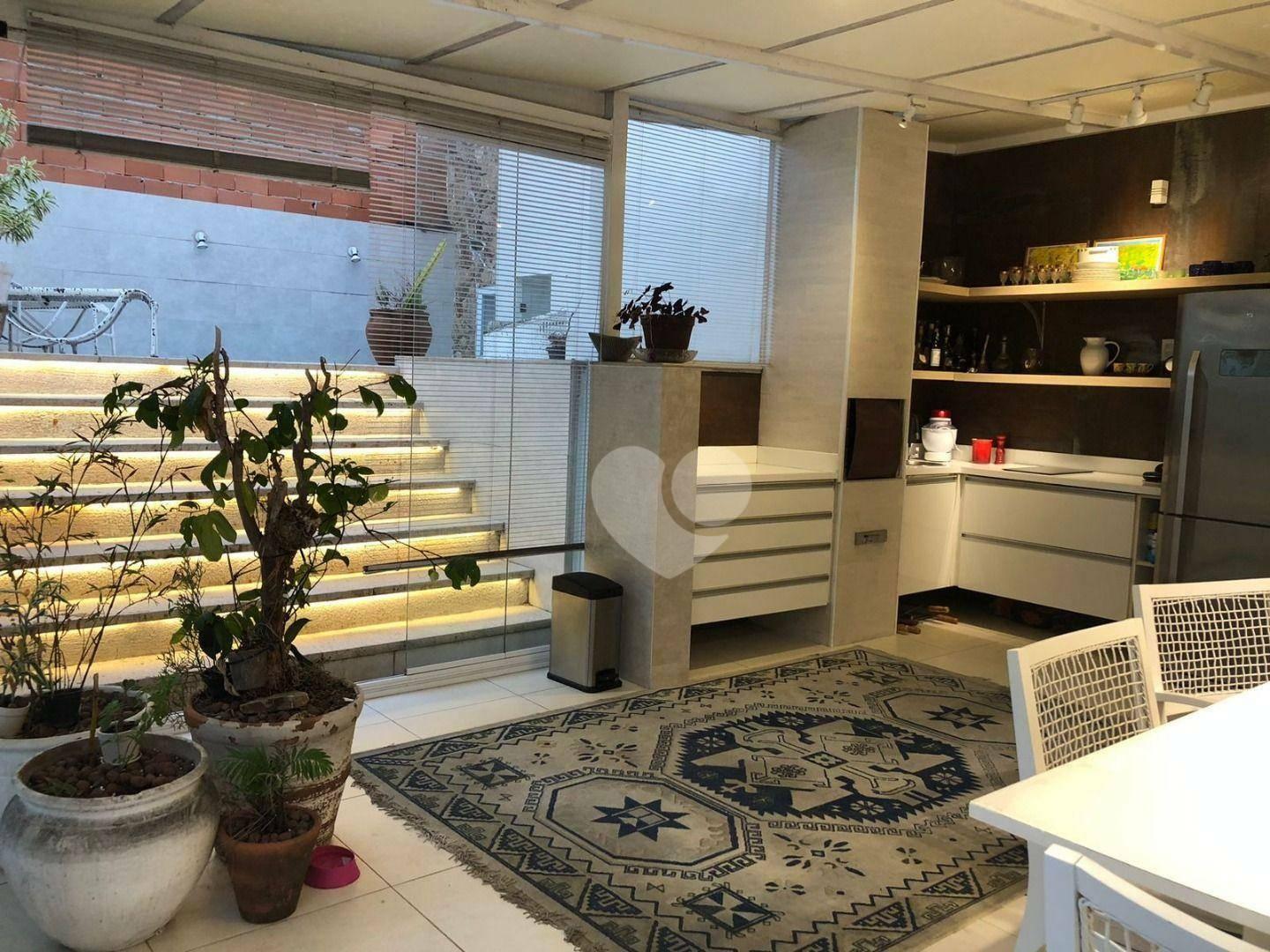 Jardim Oceânico - Cobertura Linear e única em rua nobre na Quadra da Praia. 4 Quartos com 3 Suítes. Piscina aquecida, Sauna e Churrasqueira. Barra/RJ. — foto 3