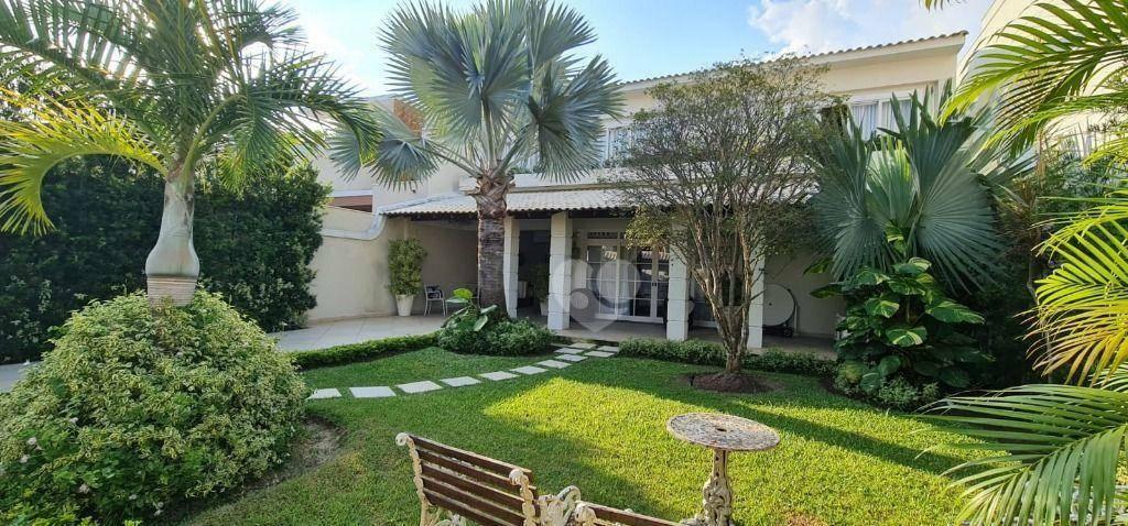 Casa em condomínio fechado com 396 m2 , 4 quartos , piscina, amplo quintal, 4 vagas a venda R$4 4.200.000 - Barra da Tijuca - Rio de Janeiro/RJ