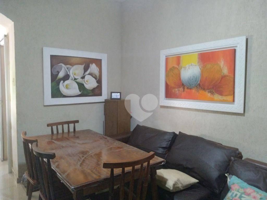 Grajau  2 quartos sala cachimbo planta diferenciada com vaga rua Borda do Mato.