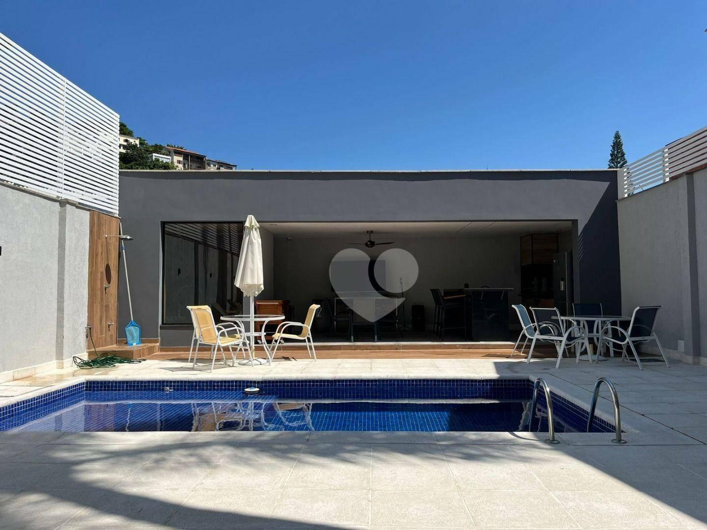 Casa com 6 quartos à venda, 414 m² na Estrada Sorimã