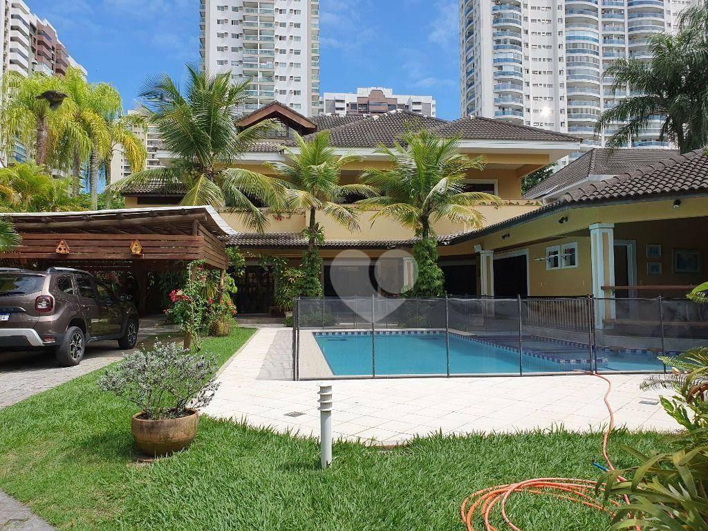 Casa a Venda 4 quartos sendo 4 Suítes , 1026 m² por R$ 4.900.000,00 Condomínio Pedra de Itauna