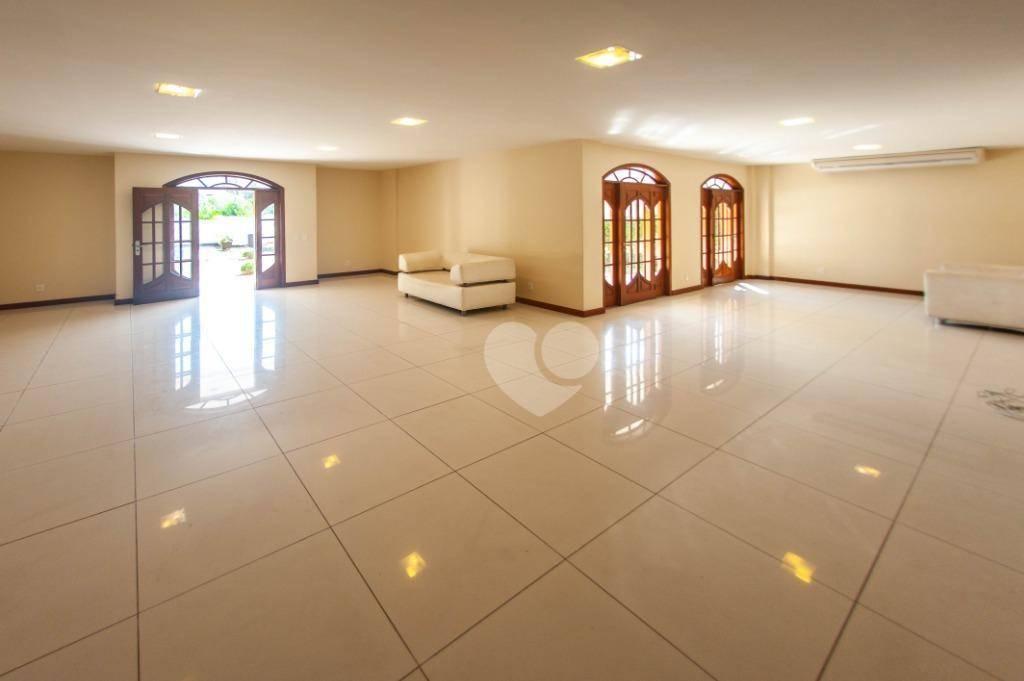 Condomínio Mansões - Mansão Triplex em estilo Colonial com 5 Suítes. Barra da Tijuca/RJ. — foto 3