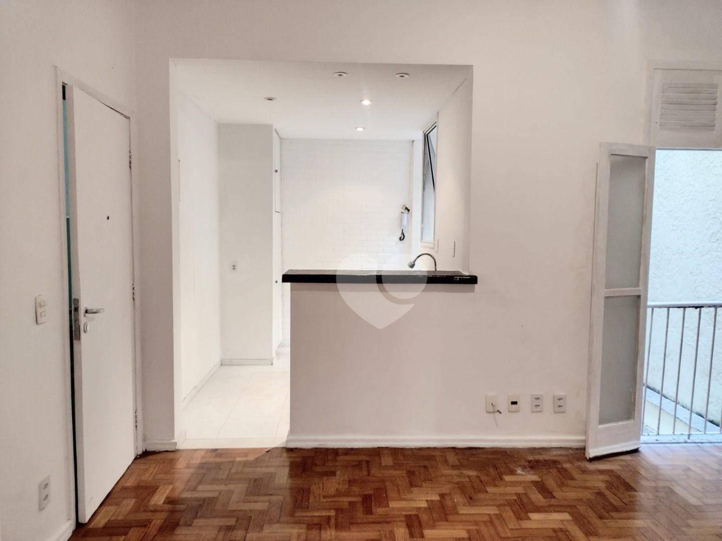 Apartamento com 2 dormitórios à venda, 61 m² por R$ 600.000,00 - Cosme Velho - Rio de Janeiro/RJ