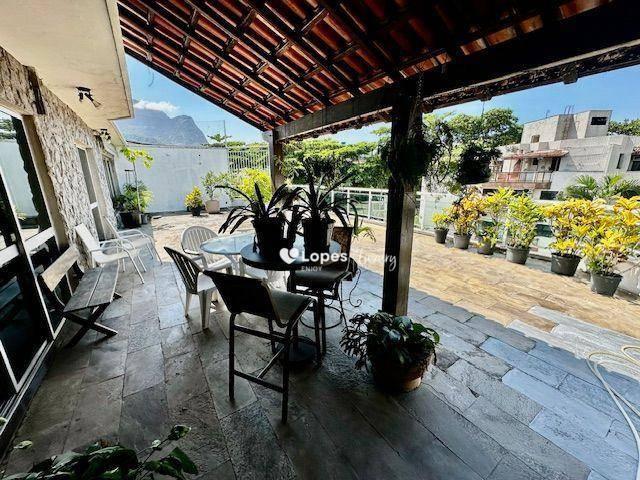 Lopes Enjoy vende cobertura linear única, 4 quartos, 3 vagas, 322 m² - Jardim Oceânico.