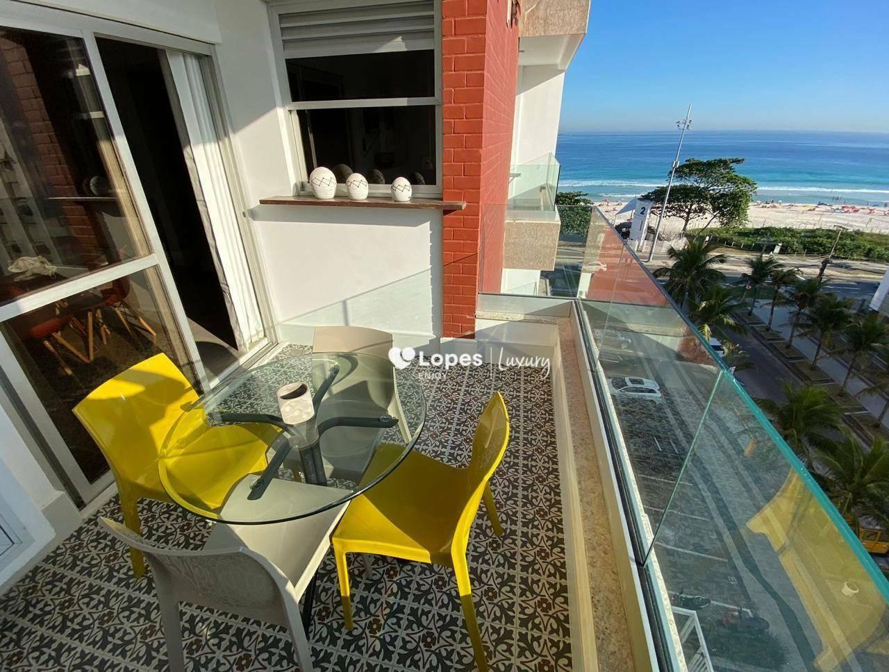 LOPES ENJOY VENDE: Flat Reformado na Praia da Barra, 57 m² por R$ 1.440.000 - Barra da Tijuca - Rio de Janeiro/RJ