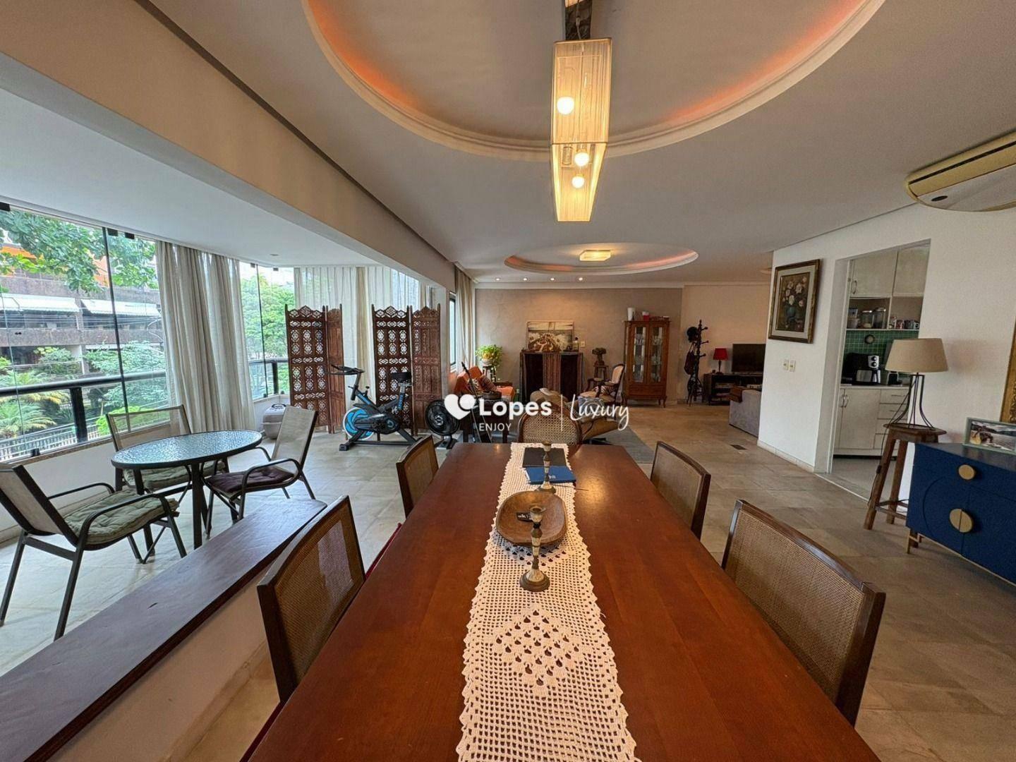 Jardim Oceânico - Apartamento a venda em rua silenciosa, segura e arborizada com vista parcial para a Pedra da Gávea. Perto do Metrô e Praia. Barra/RJ