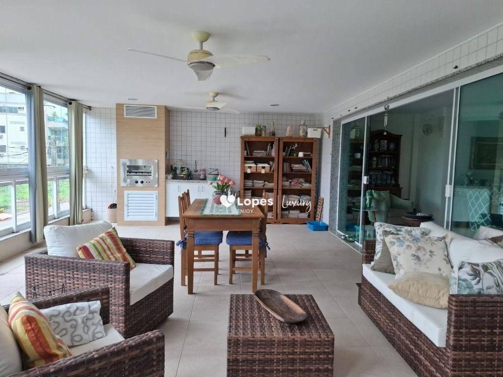LIndo indevassável 187m frente praça 3 suítes R$1.180.000,00