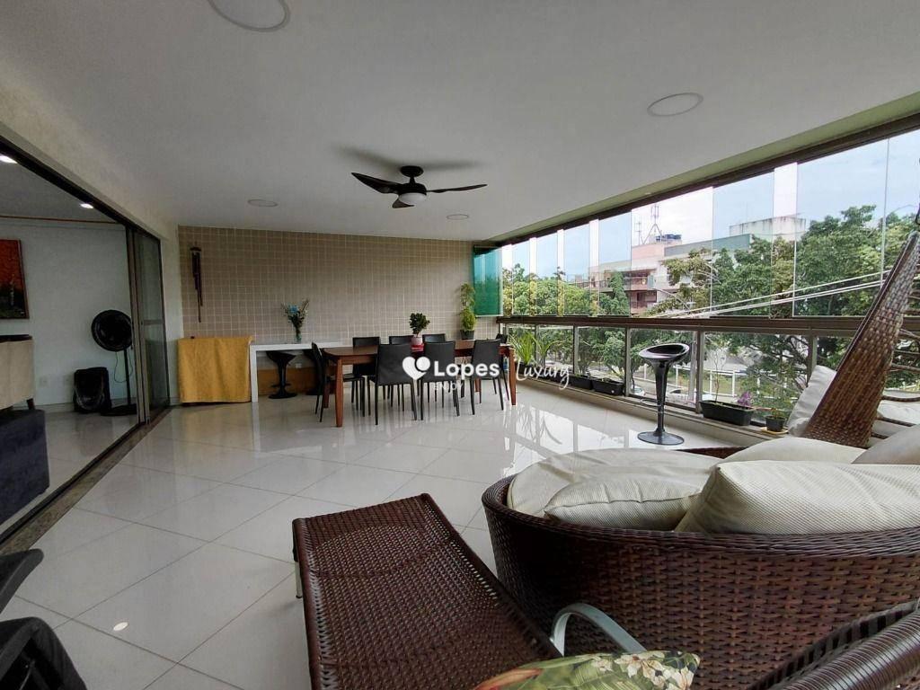 Magnifico Apartamento Lâmina Quatro Quartos com Duas Suítes 189 m²