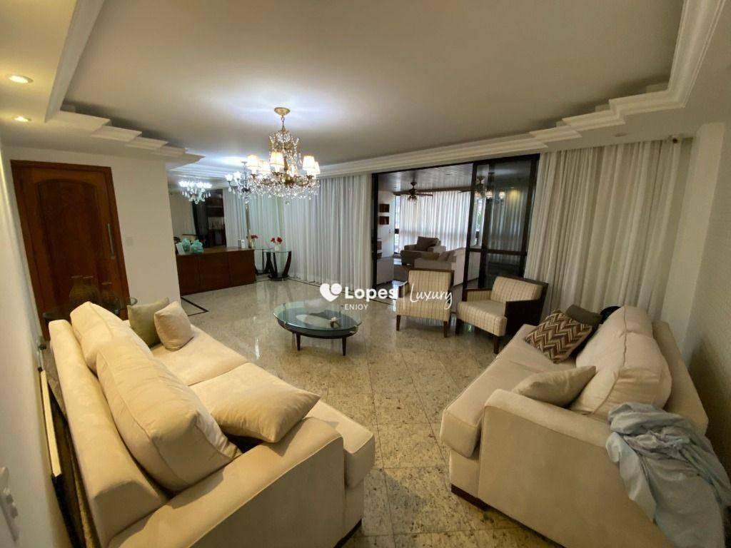 Vendo lindo apartamento 3 quartos sendo 1 suíte a duas ruas da praia do Recreio dos Bandeirantes