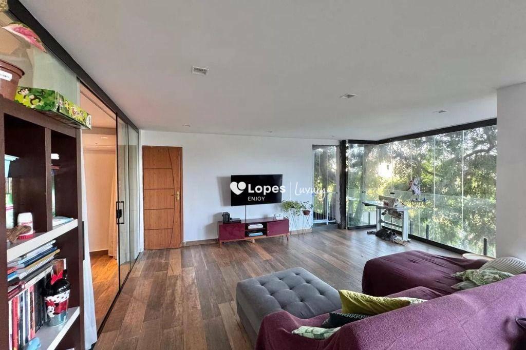 Casa com 5 quartos à venda, 554 m² por R$ 1.900.000 — Foto 1 de 29