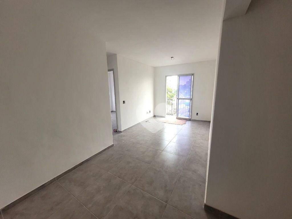 Apartamento de dois quartos á venda