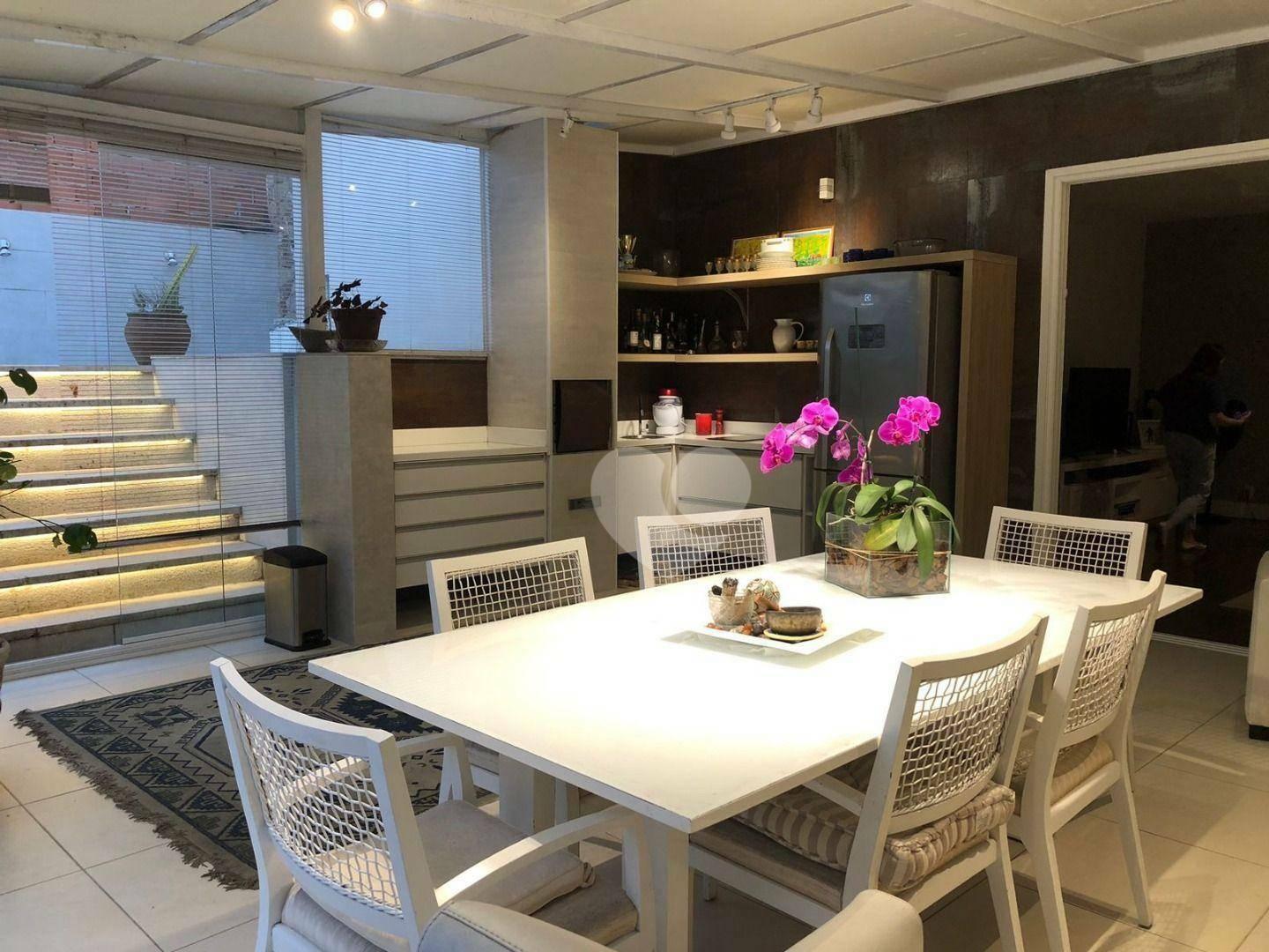 Jardim Oceânico - Cobertura Linear e única em rua nobre na Quadra da Praia. 4 Quartos com 3 Suítes. Piscina aquecida, Sauna e Churrasqueira. Barra/RJ. — foto 2