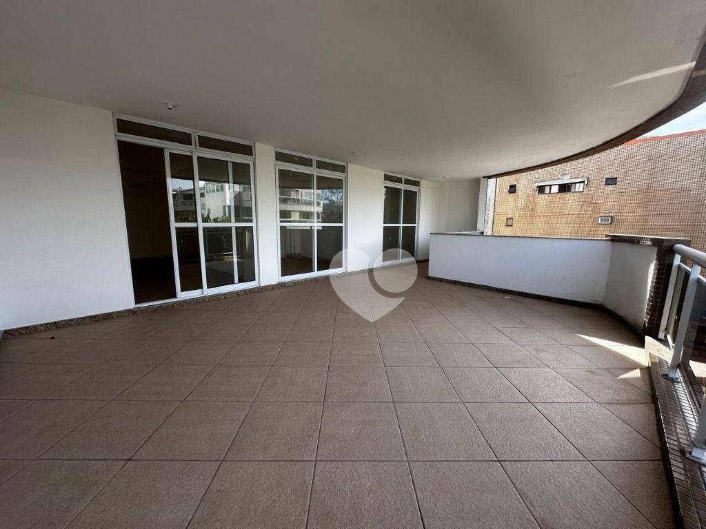 Apartamento de frente varandão 3 quartos no Recreio