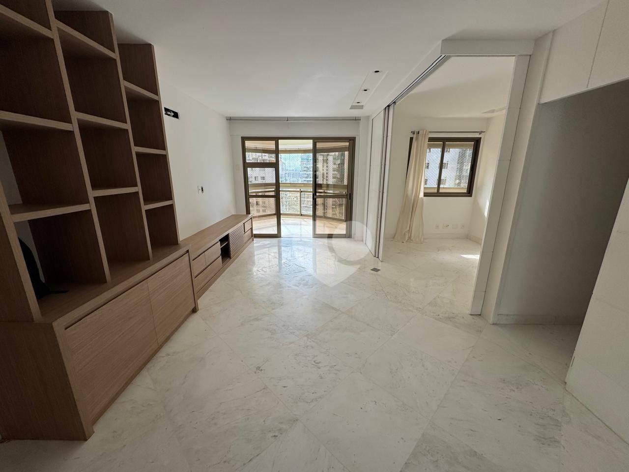 Condomínio Playa Del Mago - Apartamento reformado com vista Lateral Mar na Praia da Barra, Posto 4. Barra da Tijuca/RJ. — foto 3