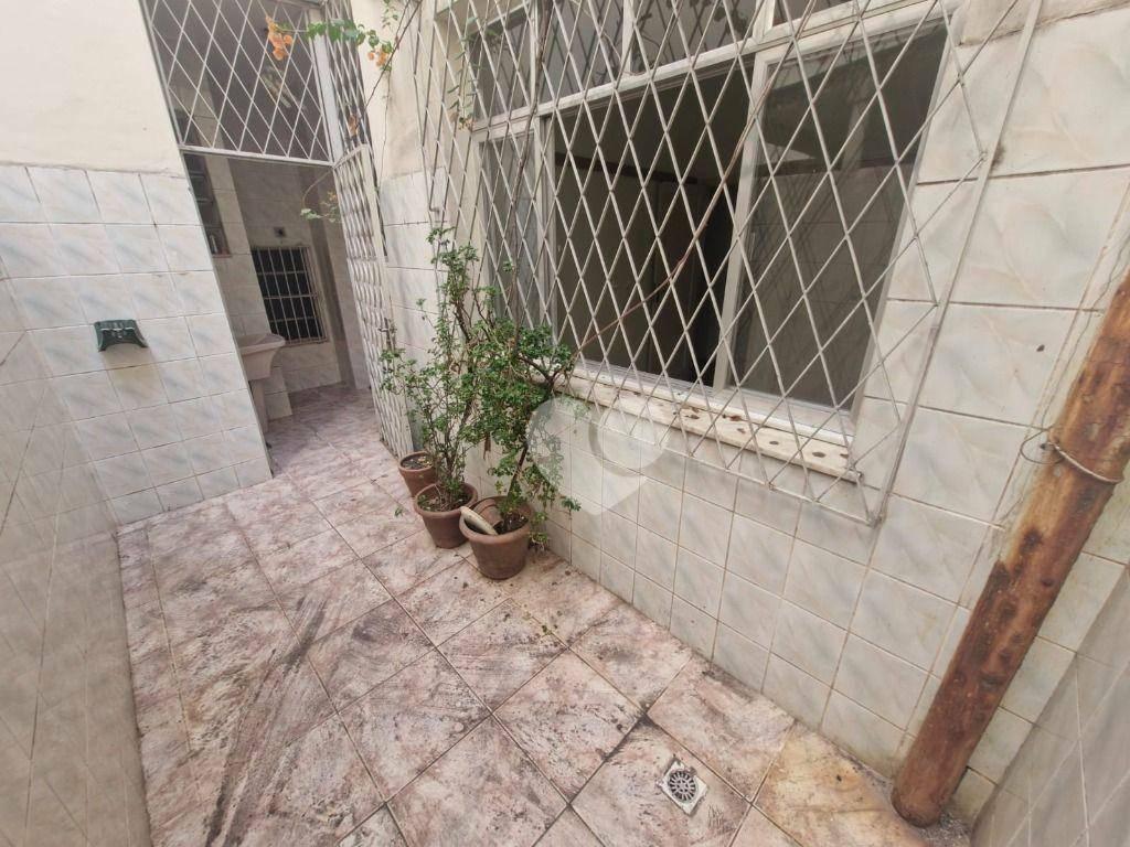 Apartamento de 2 quartos á venda .