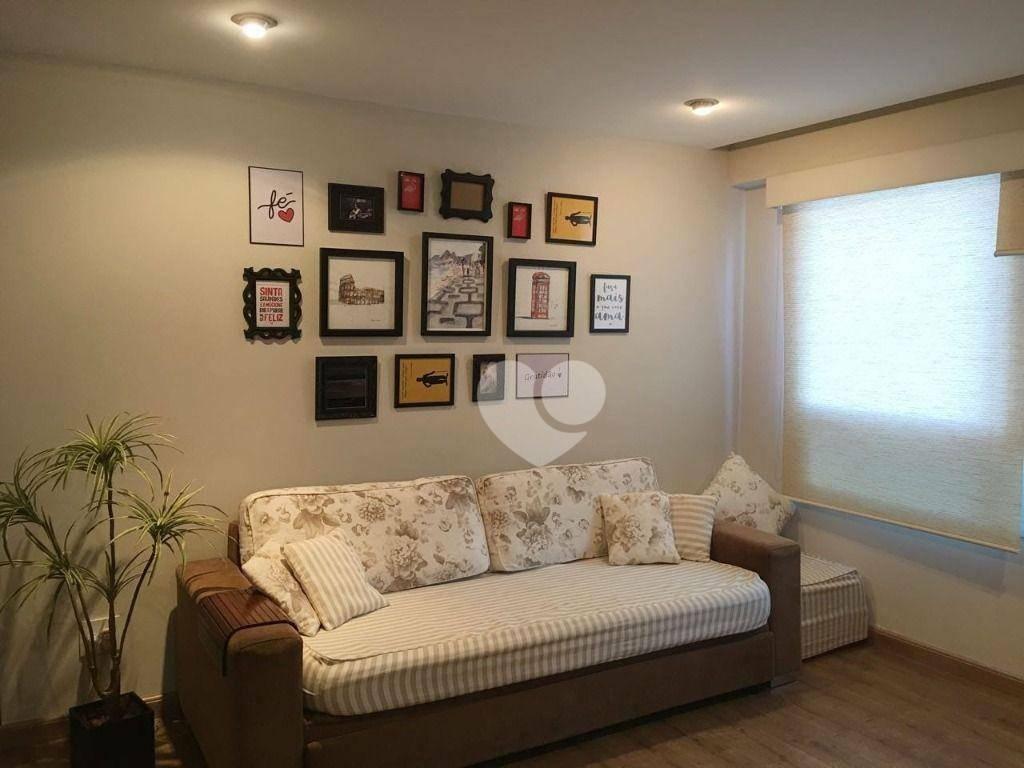 Apartamento a venda com 02 quartos, 01 suite, varanda, área de serviço, vaga escriturada, lazer completo.