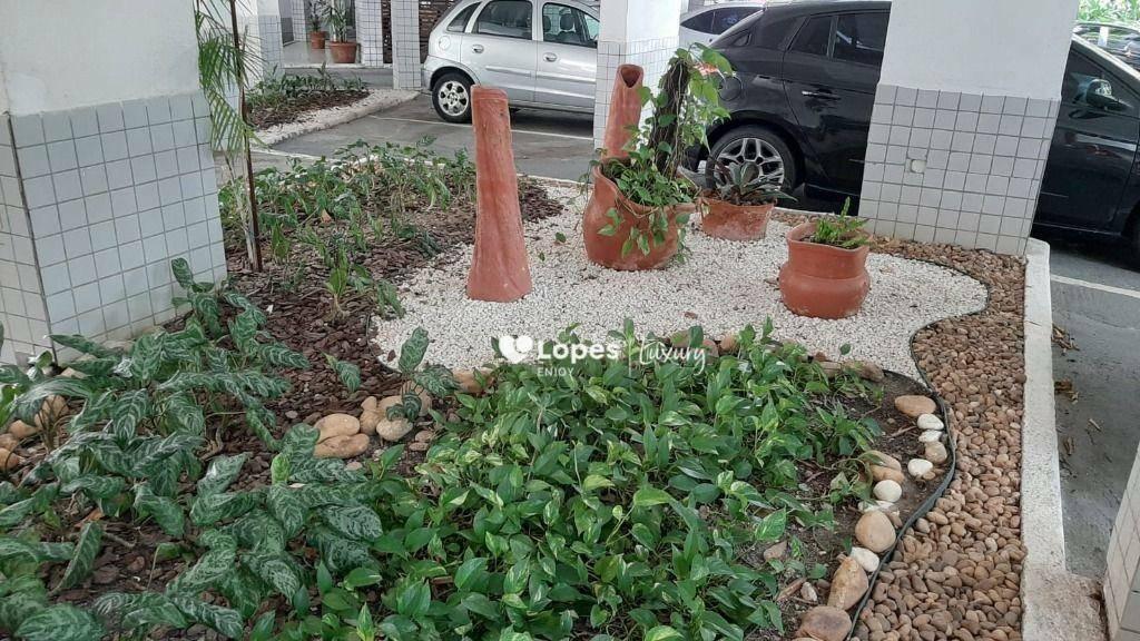 Cobertura duplex com 02 quartos, varanda, área de serviço, suite, piscina e churrasqueira. — foto 3