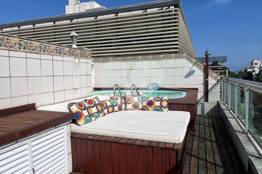 Cobertura com 4 quartos à venda, 714 m² por R$ 3.000.000  - Jardim Oceânico - Rio de Janeiro/RJ