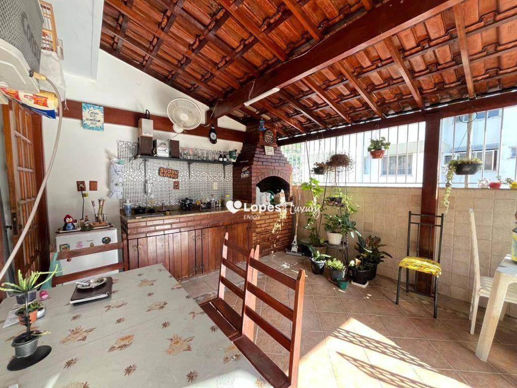 Cobertura, Grajaú,3 quartos,piscina,churrasqueira e vaga na escritura.valor R$ 850.000,00