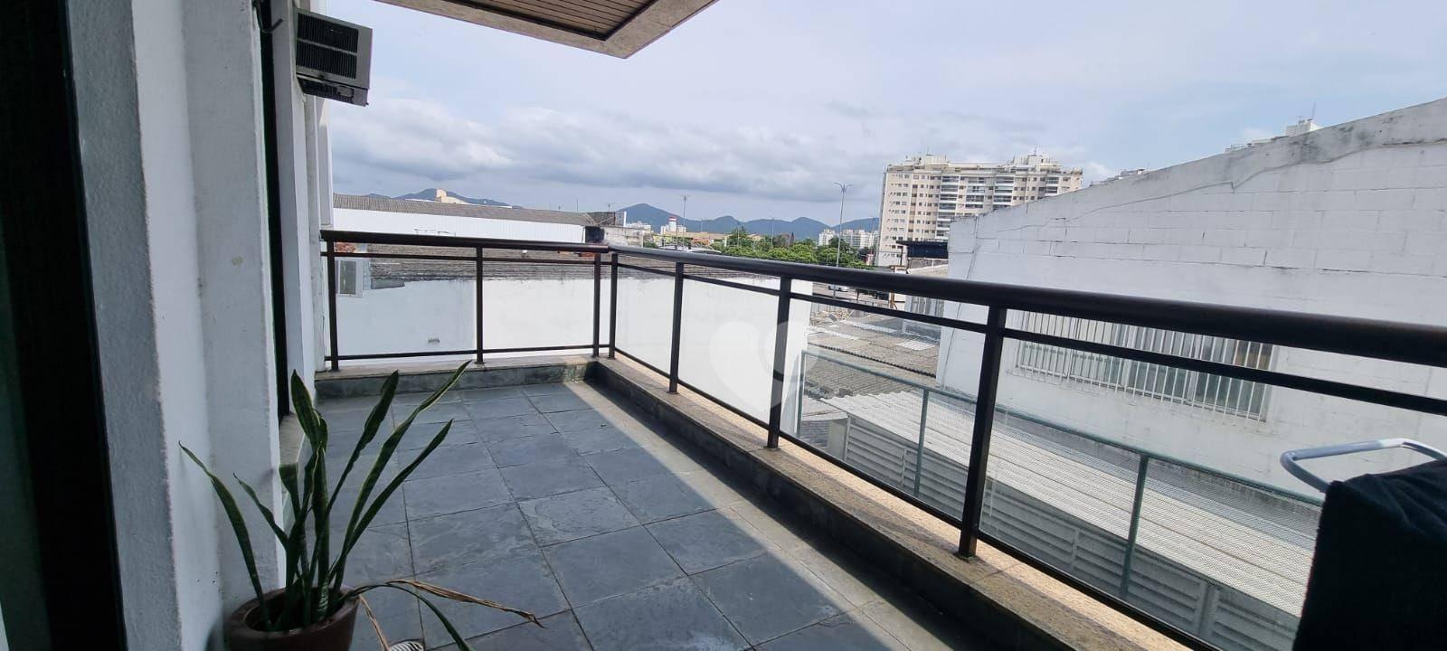 Gleba A - Apartamento bem amplo de 2 quartos e muito bem localizado. Recreio dos Bandeirantes/RJ.